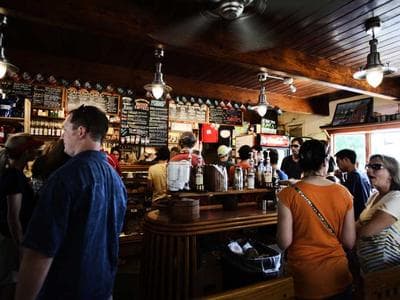 Persian Wool Area Rug 6x9